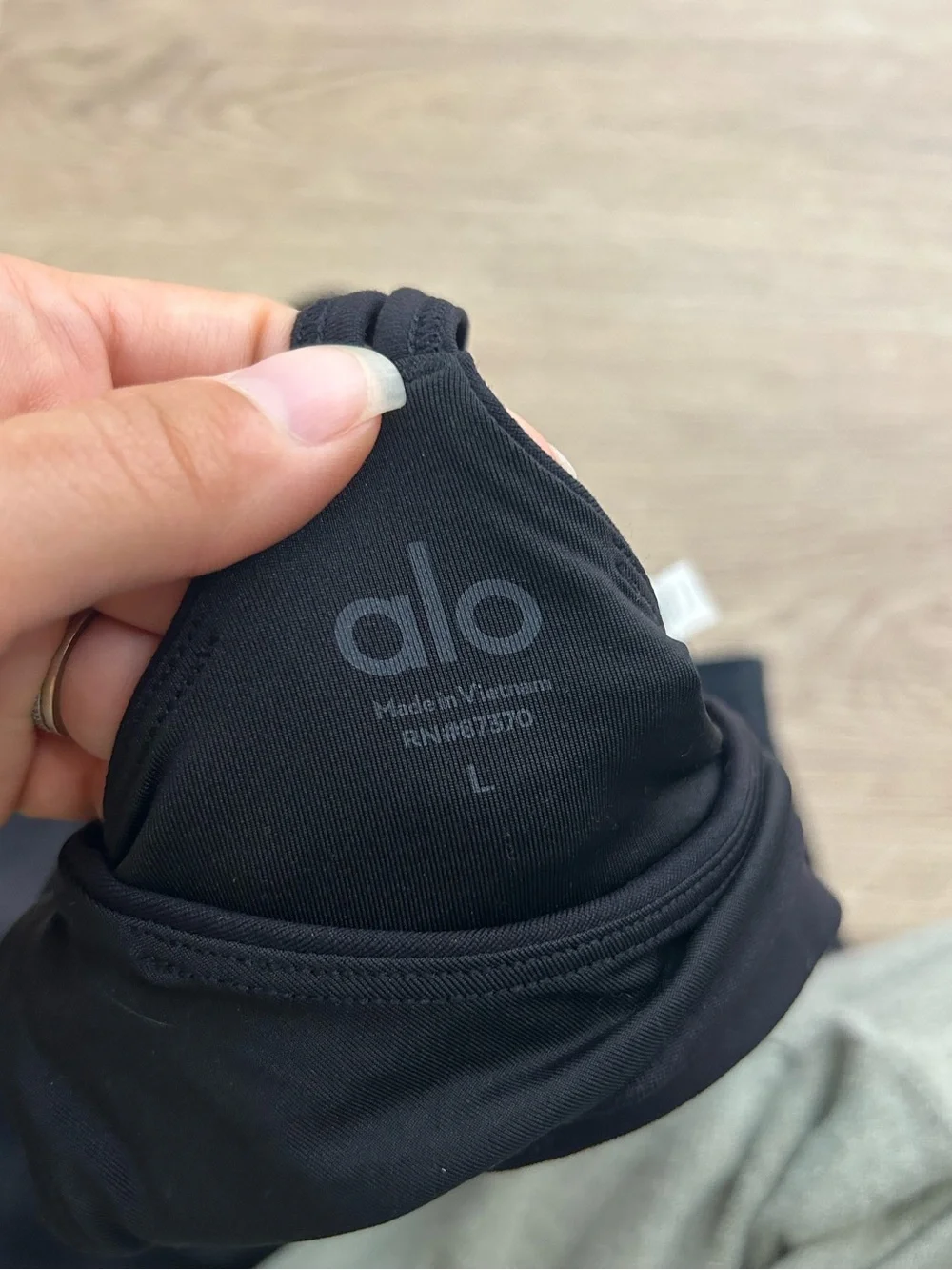 Bundle of 2 ALO Yoga Sports Bra Black and Plaid Size Large